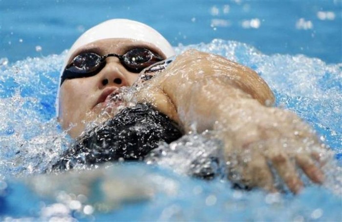 Ye Shiwen của Trung Quốc bị cáo buộc sử dụng doping sau khi về nhất ở nội dung 200m hỗn hợp cá nhân đồng thời phá kỷ lục thế giới với 4 phút 28.43 giây.